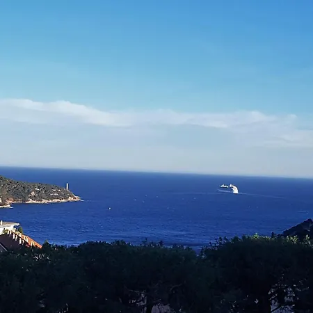 Sea View *